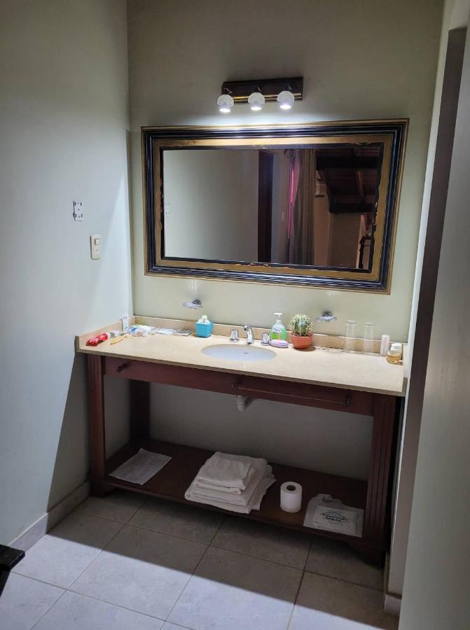 Hotel Portico Norte Tartagal Екстериор снимка